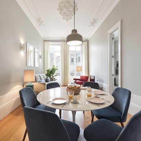 Lovelystay - Flower Stylish Apartment Порту Екстер'єр фото