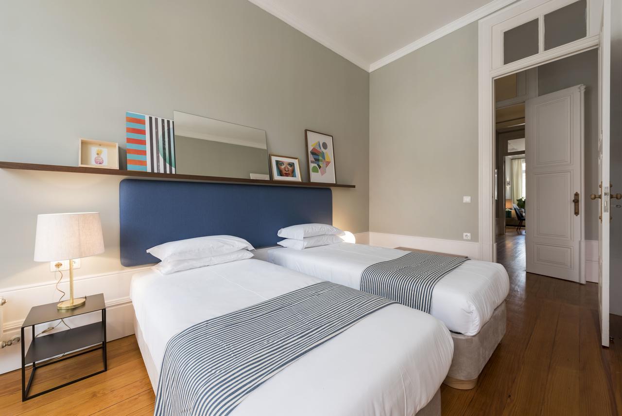 Lovelystay - Flower Stylish Apartment Порту Екстер'єр фото