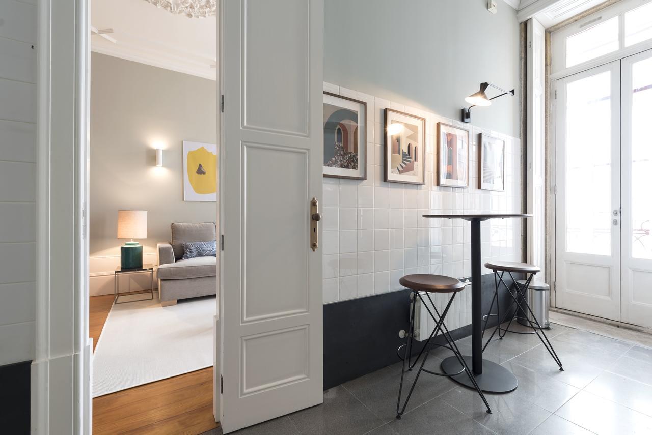 Lovelystay - Flower Stylish Apartment Порту Екстер'єр фото