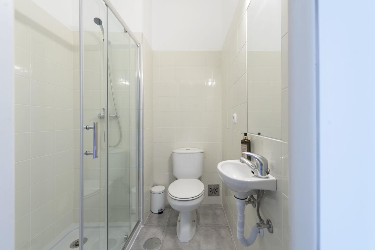 Lovelystay - Flower Stylish Apartment Порту Екстер'єр фото