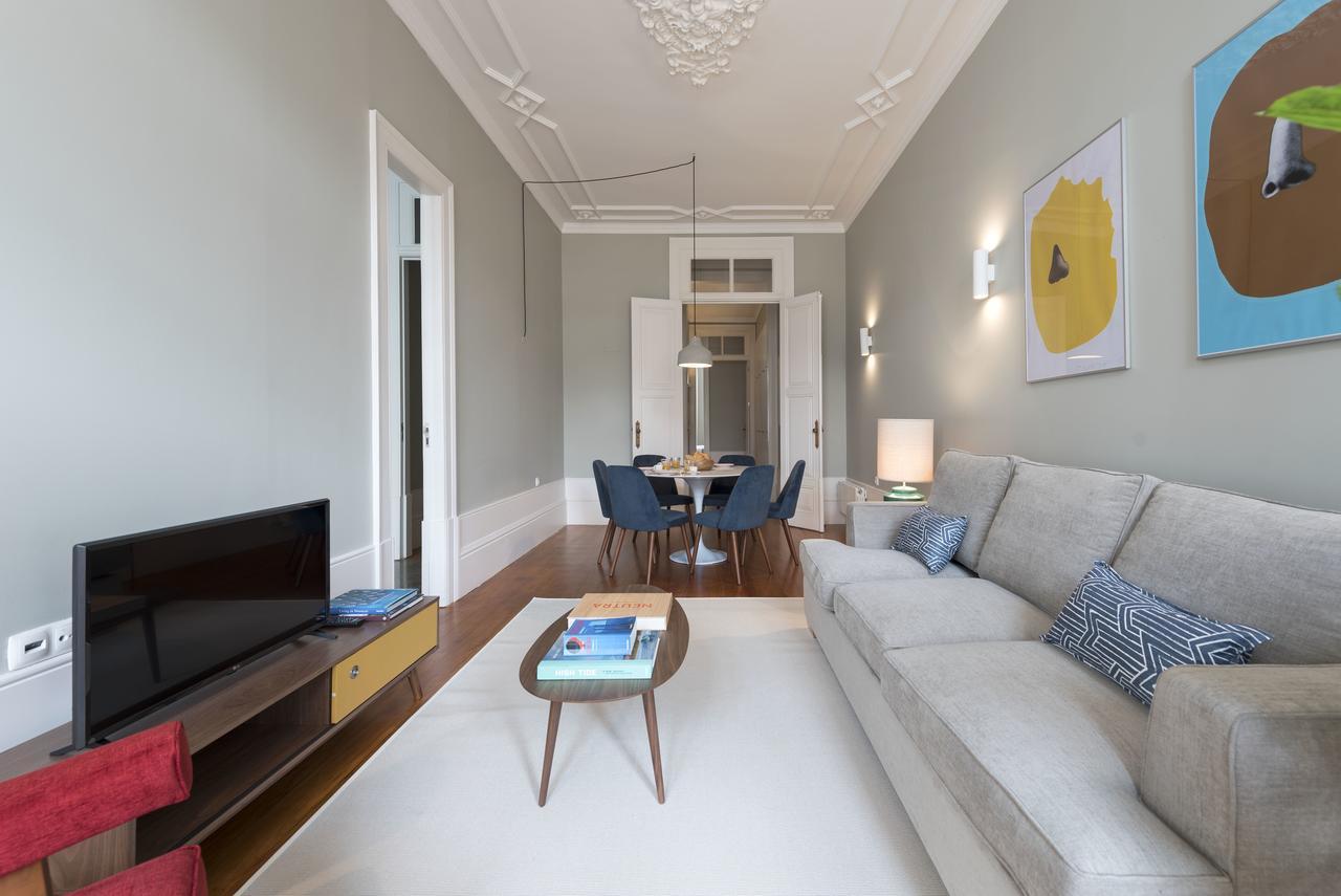 Lovelystay - Flower Stylish Apartment Порту Екстер'єр фото
